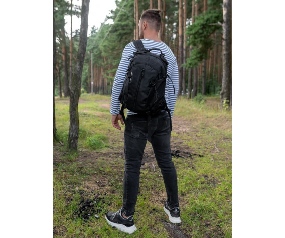 Фото: “Рюкзак с накладным карманом с молнией по центру, black”, купить в интернет магазине