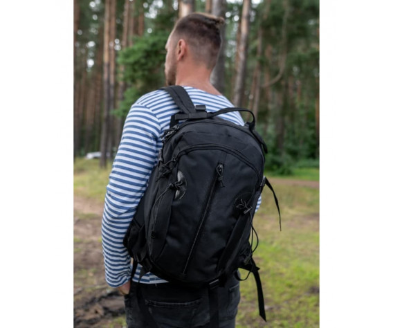 Фото: “Рюкзак с накладным карманом с молнией по центру, black”, купить в интернет магазине