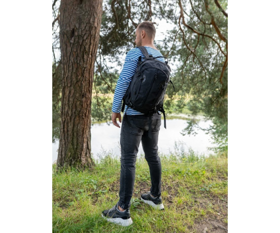 Фото: “Рюкзак с накладным карманом с молнией по центру, black”, купить в интернет магазине