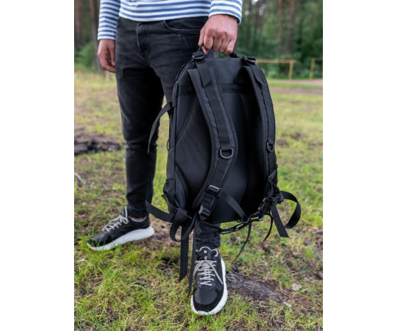 Фото: “Рюкзак с накладным карманом с молнией по центру, black”, купить в интернет магазине