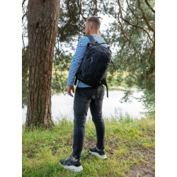 Фото: “Рюкзак с накладным карманом с молнией по центру, black”