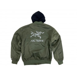 Фото: “Куртка бомбер ARCTERYX олива демисезон”