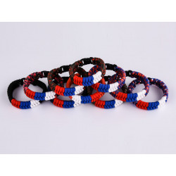 Фото: “Мужской браслет из шнура”