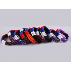 Фото: “Мужской браслет из шнура”
