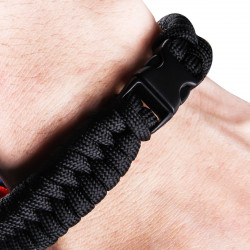 Фото: “Мужской браслет из шнура”