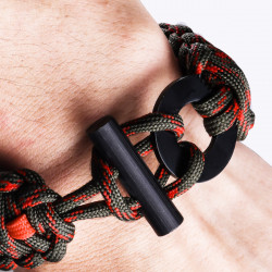 Фото: “Браслет из верёвки”