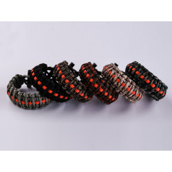 Фото: “Браслет из верёвки”