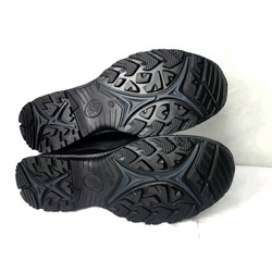 Фото: “Ботинки из серии Black Eagle Athletic”