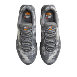 Фото: “Кроссовки U Air Max Dn Nike, цвет Cool Grey/Metallic Silver”