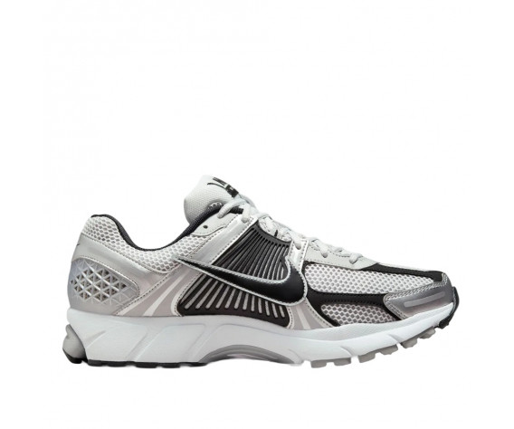 Фото: “Кроссовки U Zoom Vomero 5 Nike, цвет Metallic Silver/Black”, купить в интернет магазине