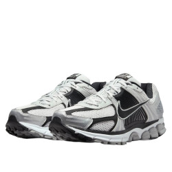 Кроссовки U Zoom Vomero 5 Nike, цвет Metallic Silver/Black