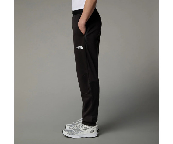 Фото: “Брюки M Mountain Athletics Fleece Joggers TNF, цвет Black”, купить в интернет магазине