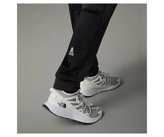 Фото: “Брюки M Mountain Athletics Fleece Joggers TNF, цвет Black”, купить в интернет магазине