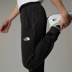 Фото: “Брюки M Mountain Athletics Fleece Joggers TNF, цвет Black”