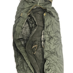 Фото: “Cпальный мешок армии Казахстана двухслойный.”