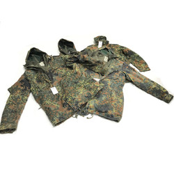 Фото: “Парка в расцветке флектарн с пятью карманами”