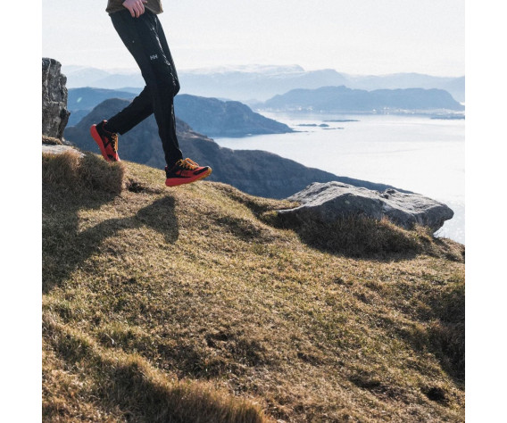 Фото: “Кроссовки Skyhawk Trail Running HH, цвет Cherry Tomato”, купить в интернет магазине