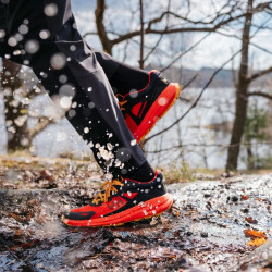 Фото: “Кроссовки Skyhawk Trail Running HH, цвет Cherry Tomato”