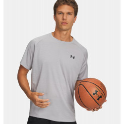 Фото: “Футболка M Tech Textured Under Armour, цвет White”, купить в интернет магазине