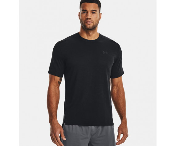Фото: “Футболка Tech Vent Jacquard Under Armour, цвет Black”, купить в интернет магазине