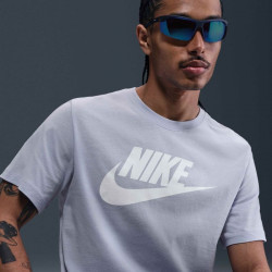 Превью товара: “Футболка M NSW Icon Futura Nike, цвет Ghost”, купить в интернет магазине