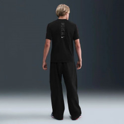 Превью товара: “Футболка M NSW CS Dri-FIT Nike, цвет Black”, купить в интернет магазине