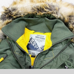 Фото: “Куртка ALASKA WMN Sage Green/Yellow”