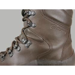 Фото: “Берцы Iturri Cold Weather GTX Combat Boots”