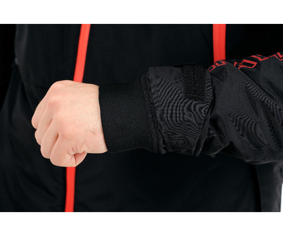 Фото: “Костюм Магеллан GRAYLING, нейлон, черно-красный”, купить в интернет магазине