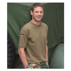 Фото: “Футболка тропическая с флагом”