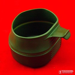 Фото: “Шведская пластиковая кружка”