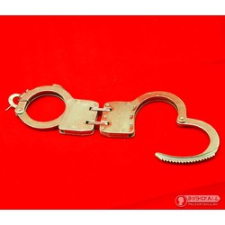 Фото: “Наручники”