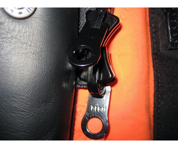 Фото: “Кожаная куртка полицейского”, купить в интернет магазине