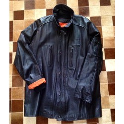 Фото: “Кожаная куртка полицейского”