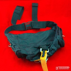 Фото: “Малая сумка с карабином”