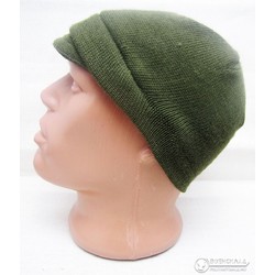 Фото: “Шапка вязанная с козырьком”, купить в интернет магазине