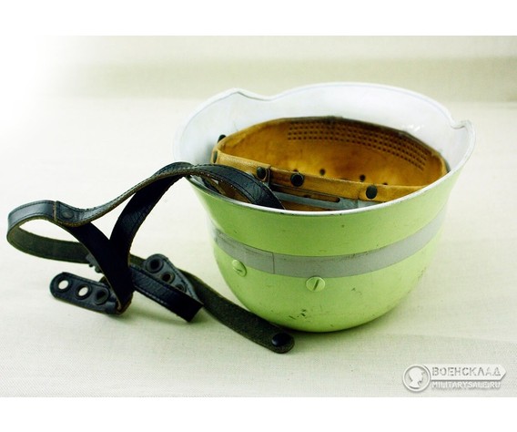 Фото: “Каска пожарного покрытая фосфором”, купить в интернет магазине