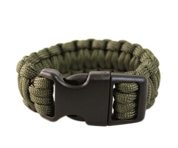 Фото: “Браслет выживания из паракорда”, купить в интернет магазине