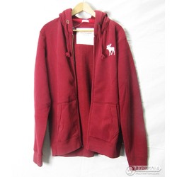 Фото: “Кофта с капюшоном Abercrombie & Fitch красная”