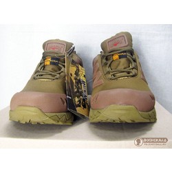 Фото: “Кроссовки Magnum койот”