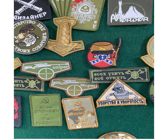 Фото: “Нашивки 300”, купить в интернет магазине