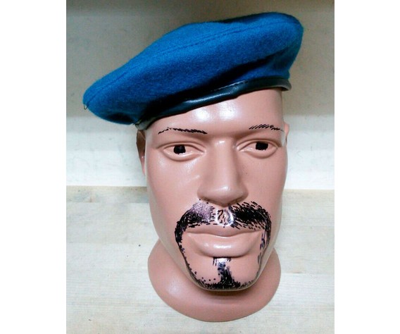 Фото: “Берет голубой”, купить в интернет магазине