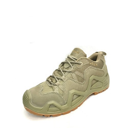 Фото: “Кроссовки LOWA бежевые”