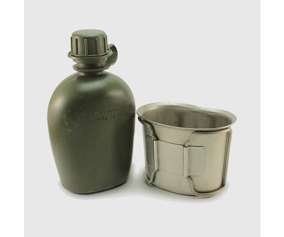 Фото: “Фляга армии Голландии с кружкой оригинал”, купить в интернет магазине