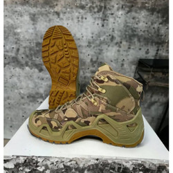 Фото: “Ботинки LOWA мультикам MID”